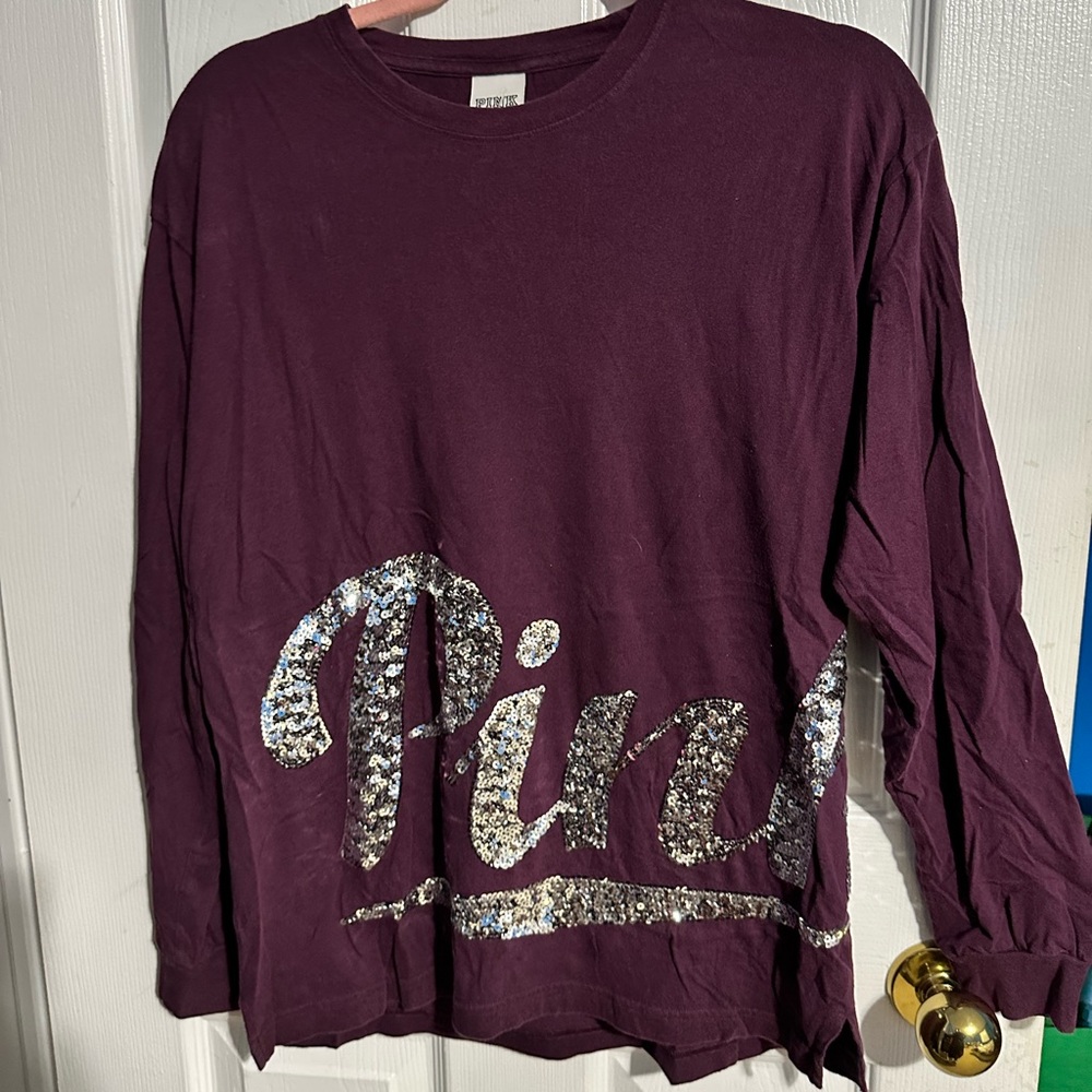 PINK long sleeve sequin shirt.👚